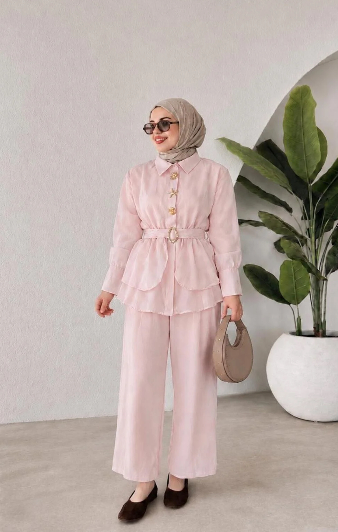 Pudra pembe fırfırlı takım